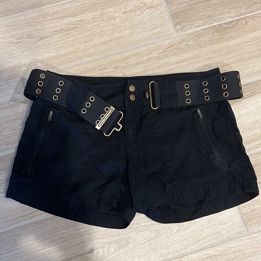 Juice Couture size 4 black shorts with belt never worn Lyocell and Linen